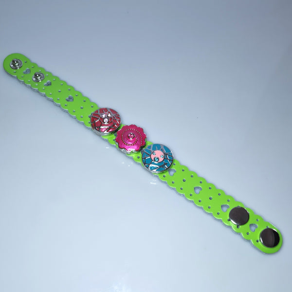 Heart Pattern Leather 3 Snap Bracelet Green - Set 2