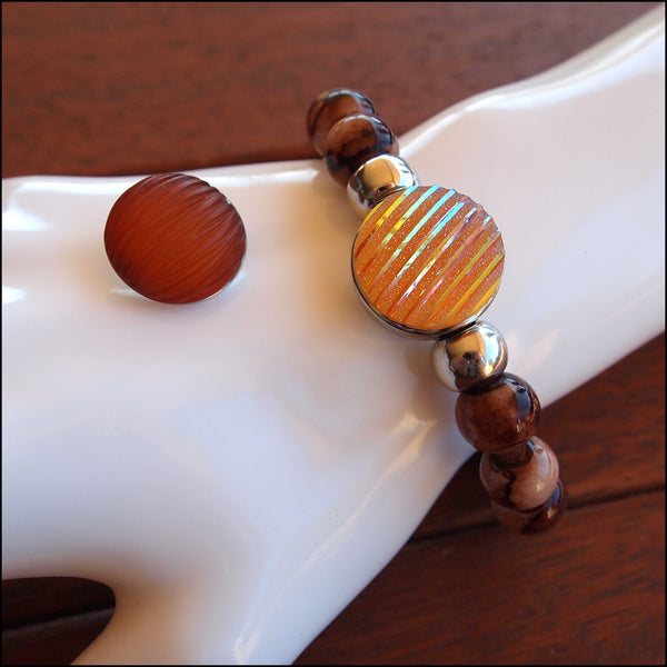 Elastic Brown Beaded Snap Bracelet with 2 Snaps