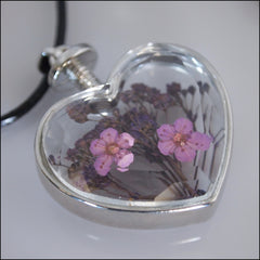 Flowers Forever Heart pendant - Find Something Special
